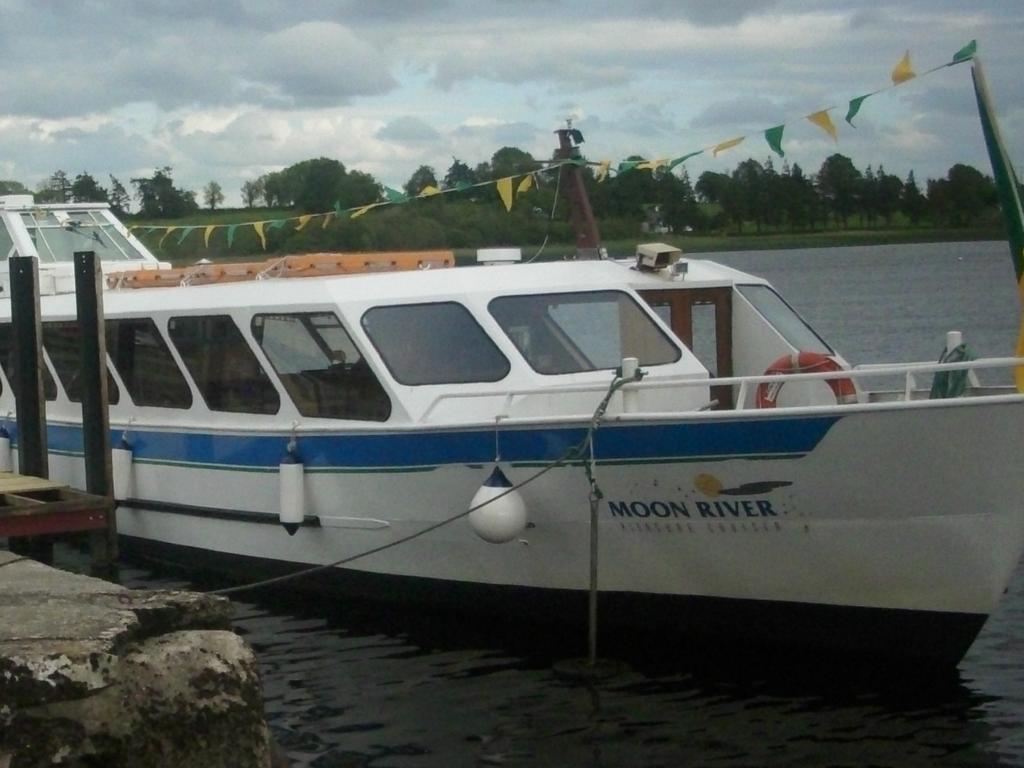 Leitrim Inn Carrick on Shannon Kültér fotó