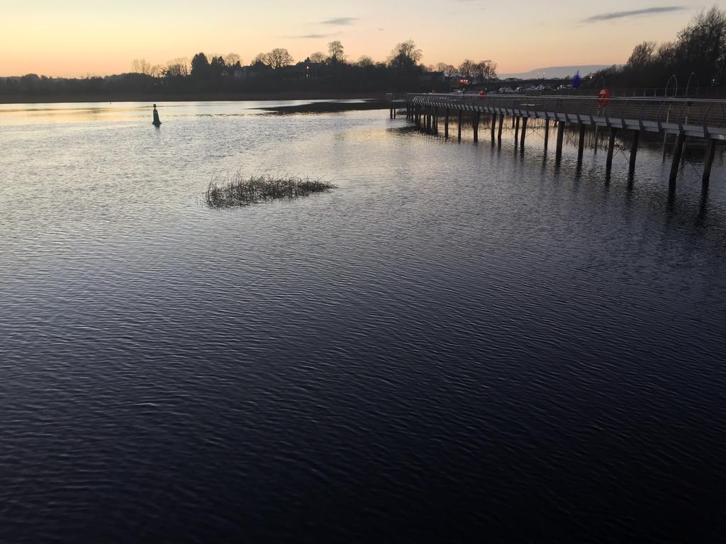Leitrim Inn Carrick on Shannon Kültér fotó