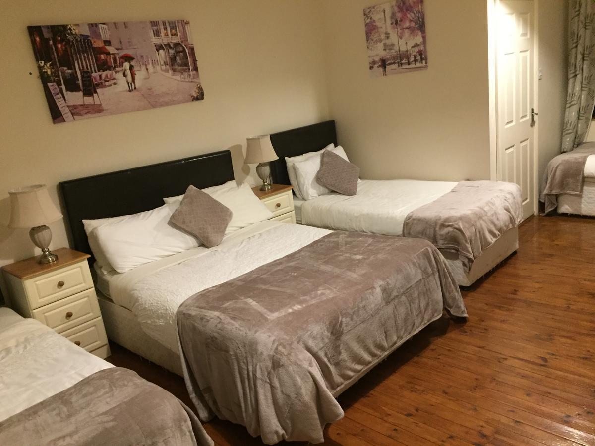 Leitrim Inn Carrick on Shannon Kültér fotó